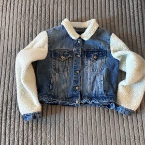 Forever 21 Women's Faux Fur & Denim  Button up Jacket